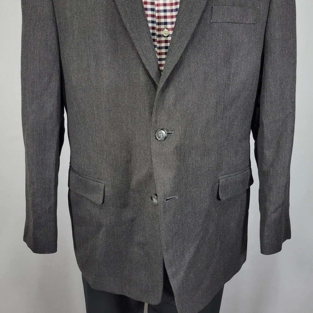 Van Heusen Men's‎ Sport Coat Blazer Two Button Charcoal Gray Poly Viscose 46R